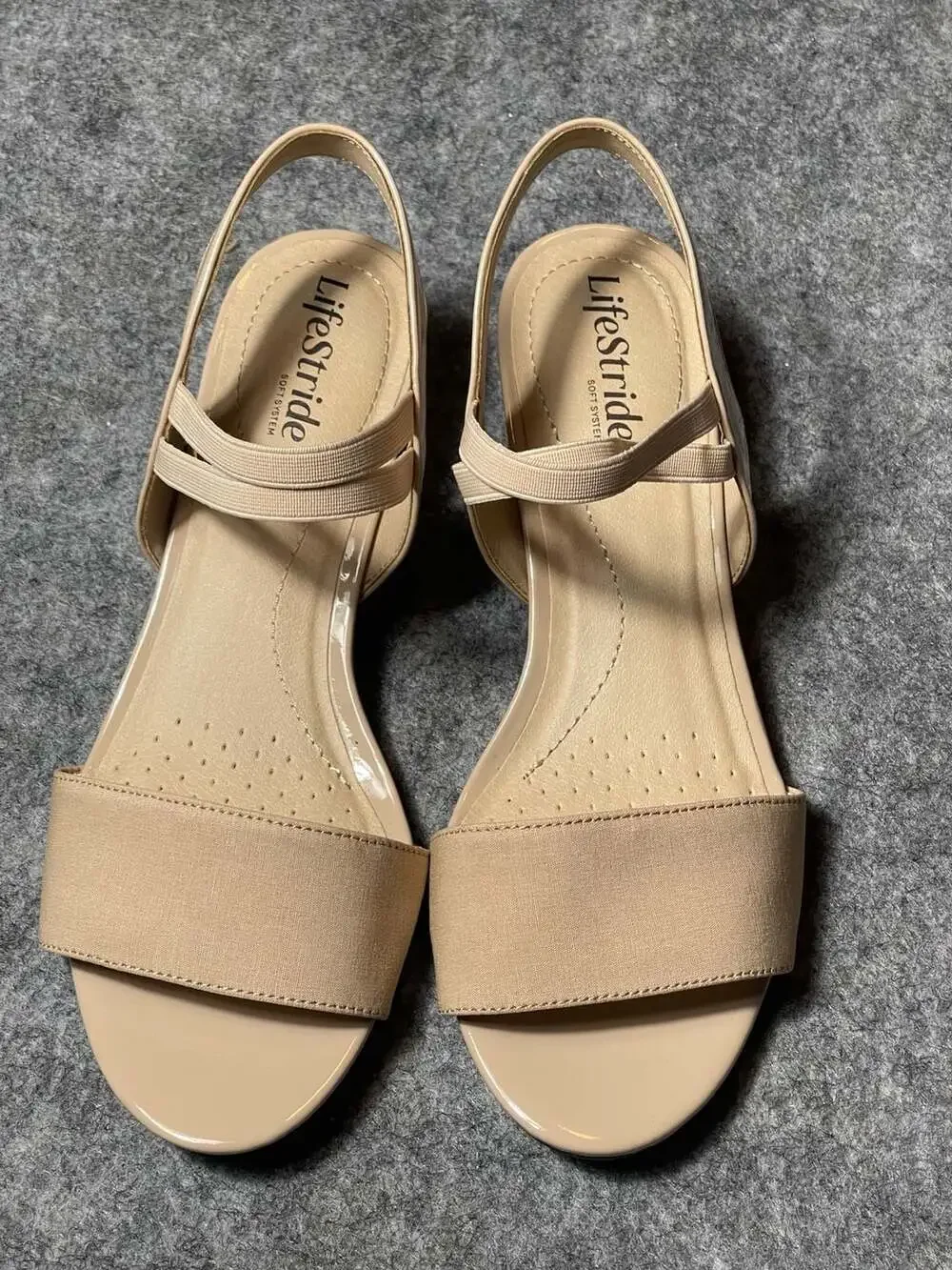 LifeStride Women's Sawyer Wedge Sandal Size 8 Taupe Strappy Dress Shoes